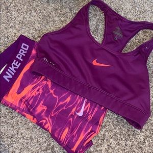 Nike sports bra / spandex